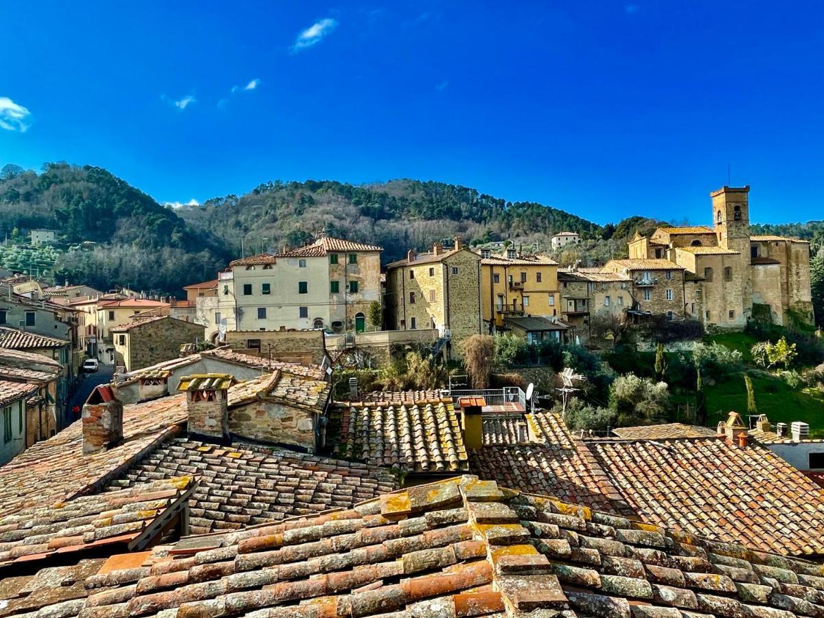 Le Vecchie Cantine Hotel Chianni Buitenkant foto