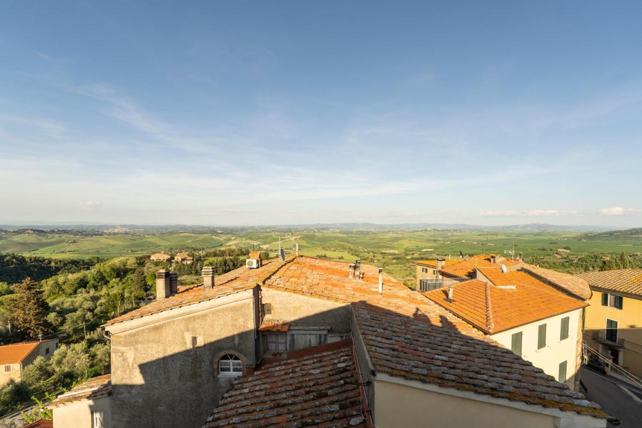 Le Vecchie Cantine Hotel Chianni Buitenkant foto